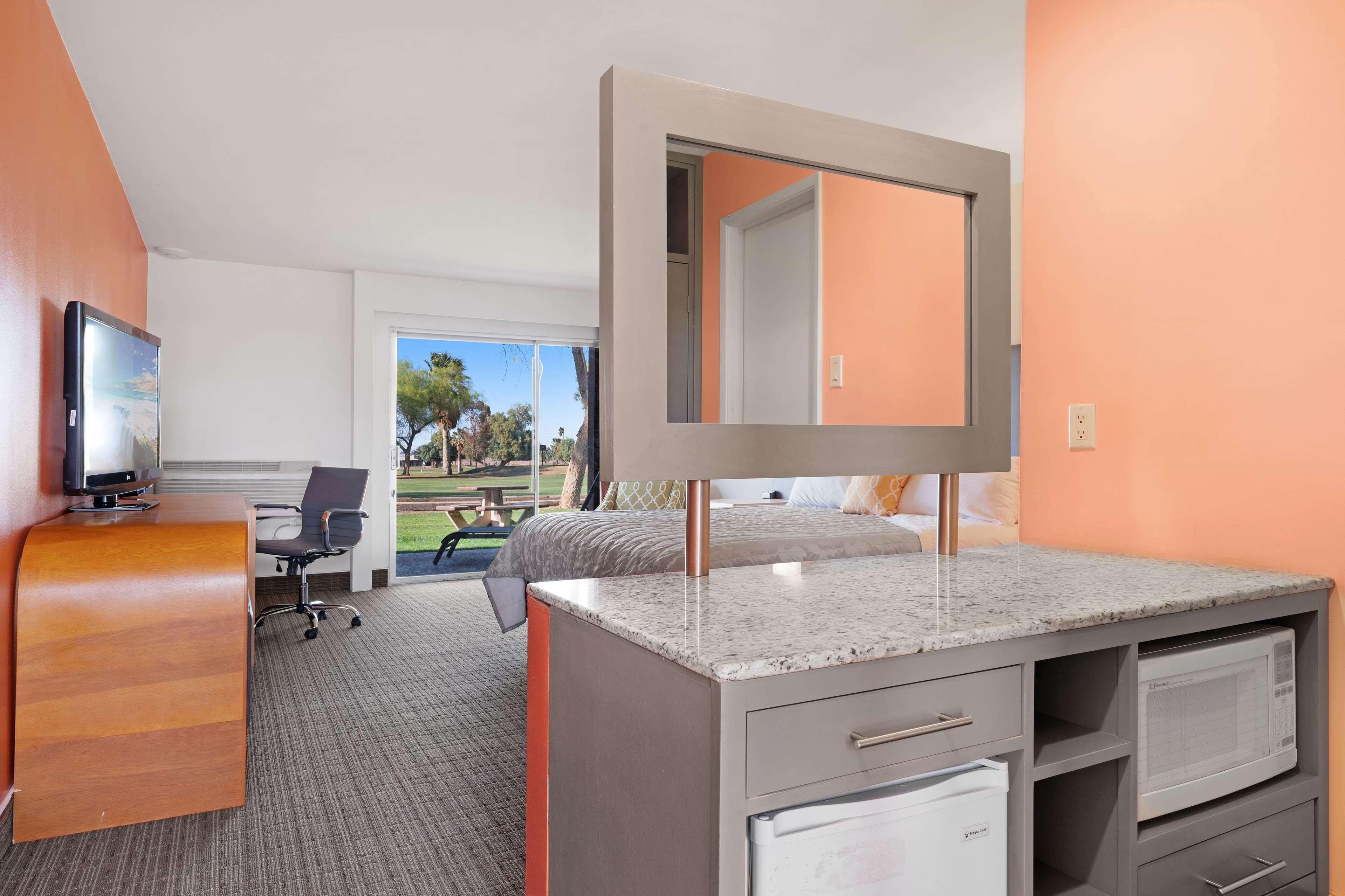 Ramada by Wyndham Holtville Eksteriør billede